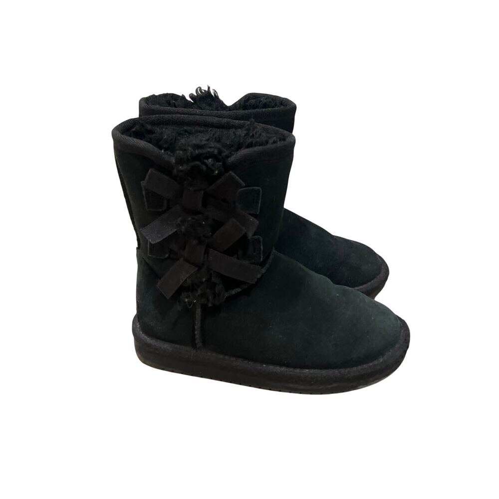 Koolaburra by UGG Victoria Short Black Suede Bow Boots Girls Size 10 NB100